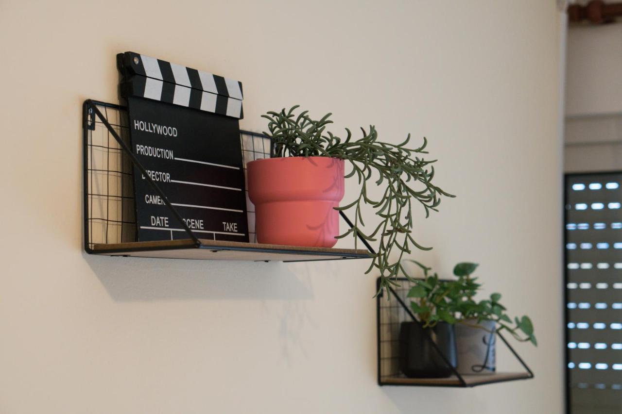 Modern Cozy Apartment In Kalamaria Esterno foto